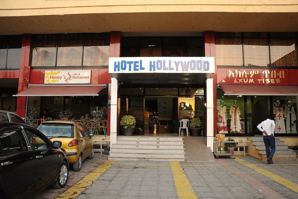 undefined Holly Wood Hotel 7