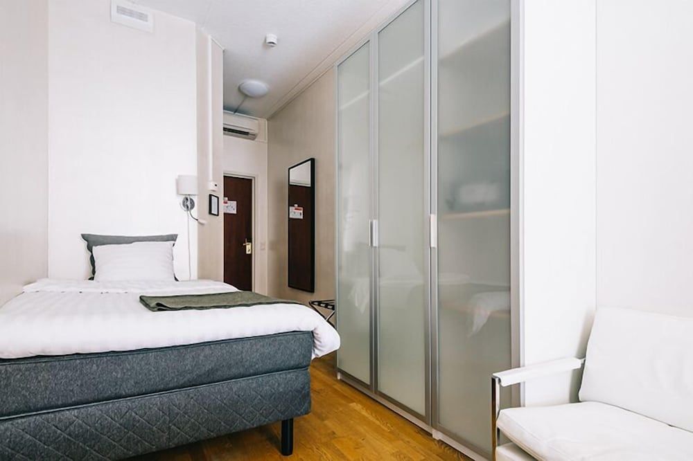 Business Single Room
