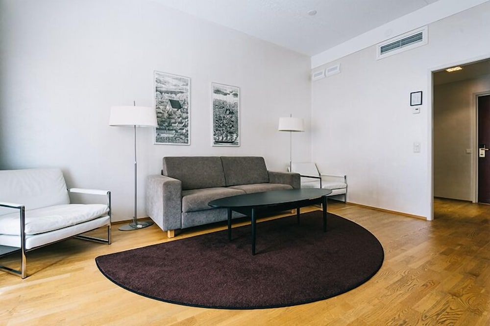 Pietarsaaren Kaupunginhotelli Suite 8