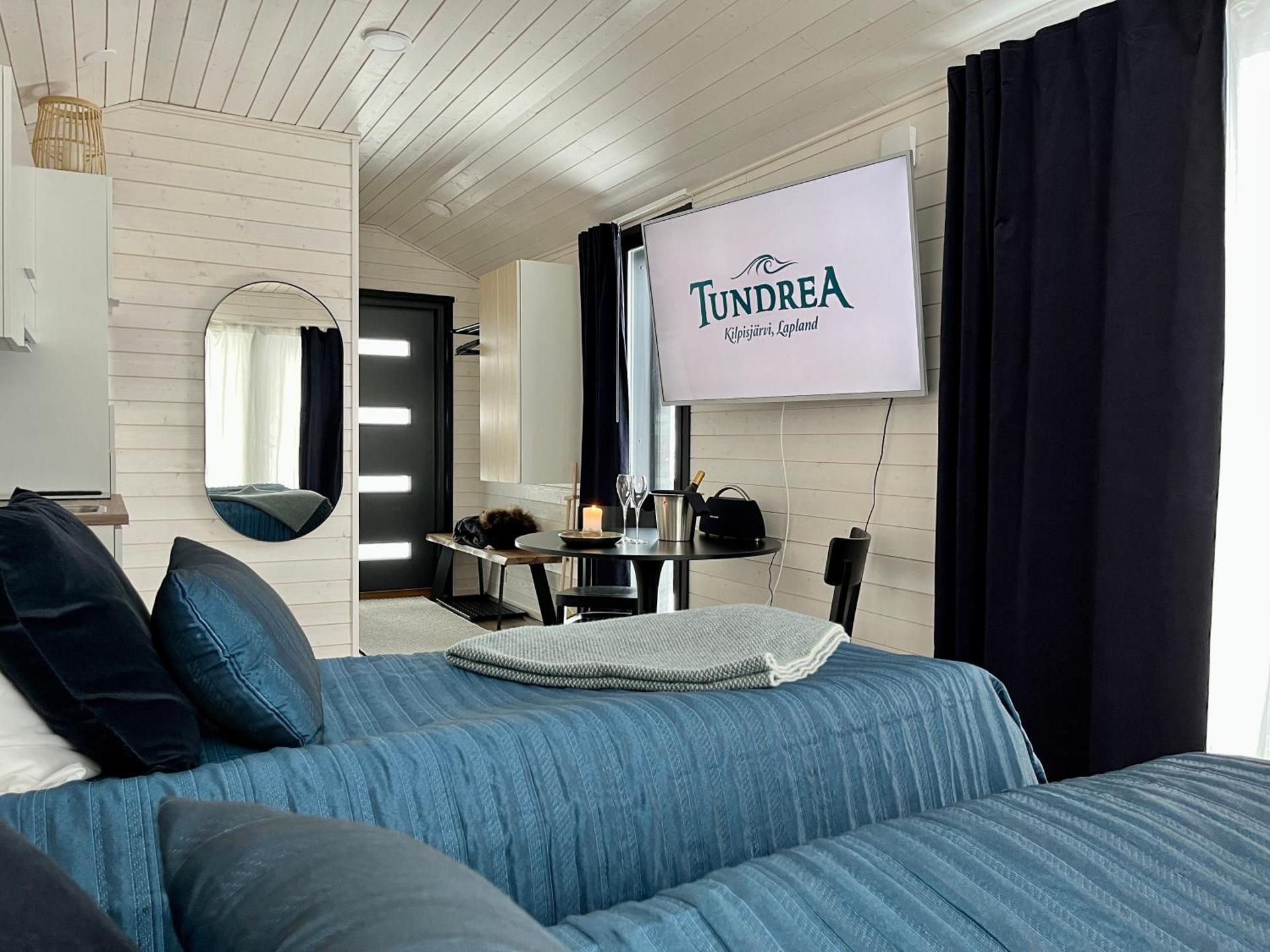 Suite with Mountain View