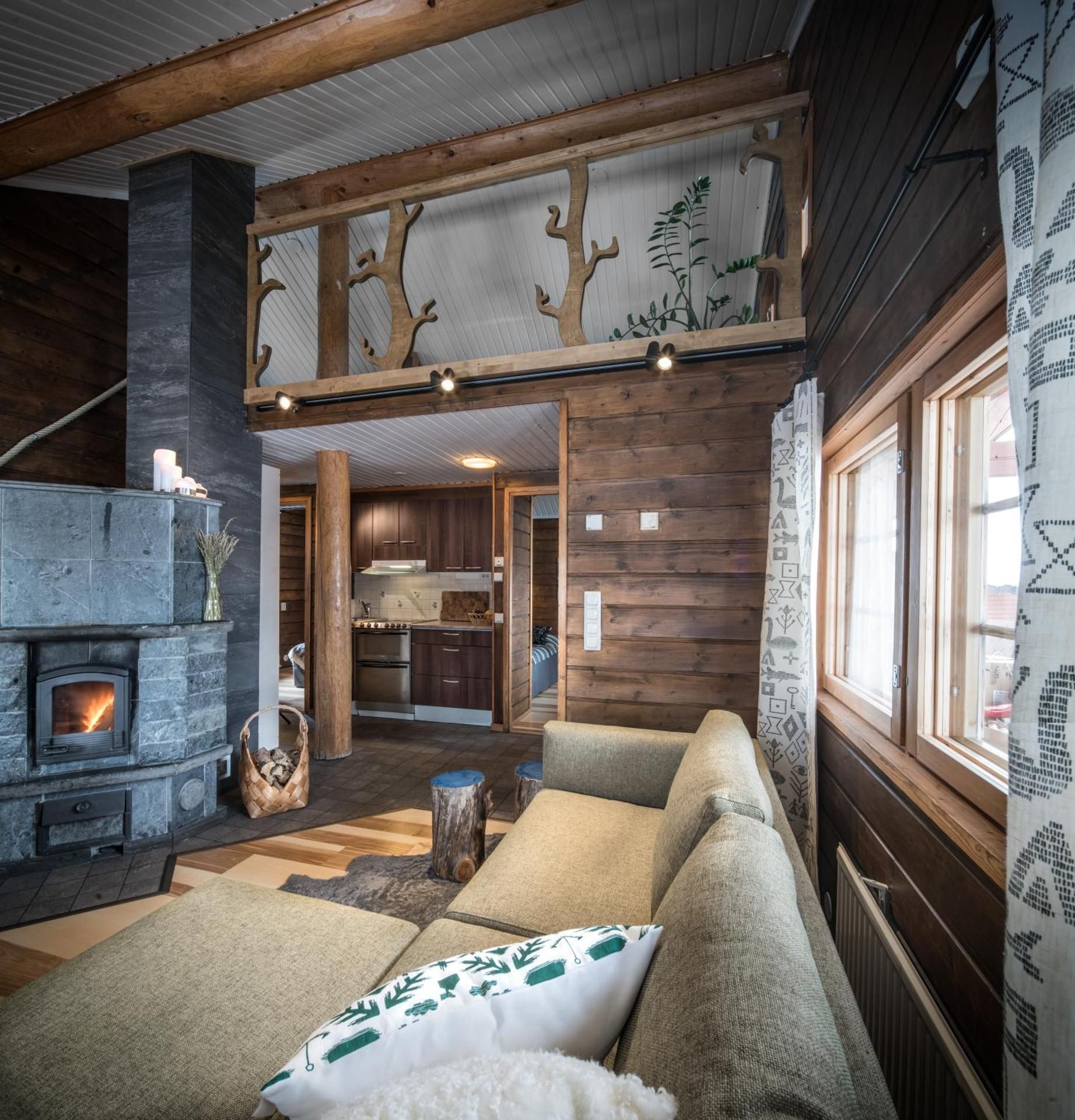 Chalet (6 Adults)