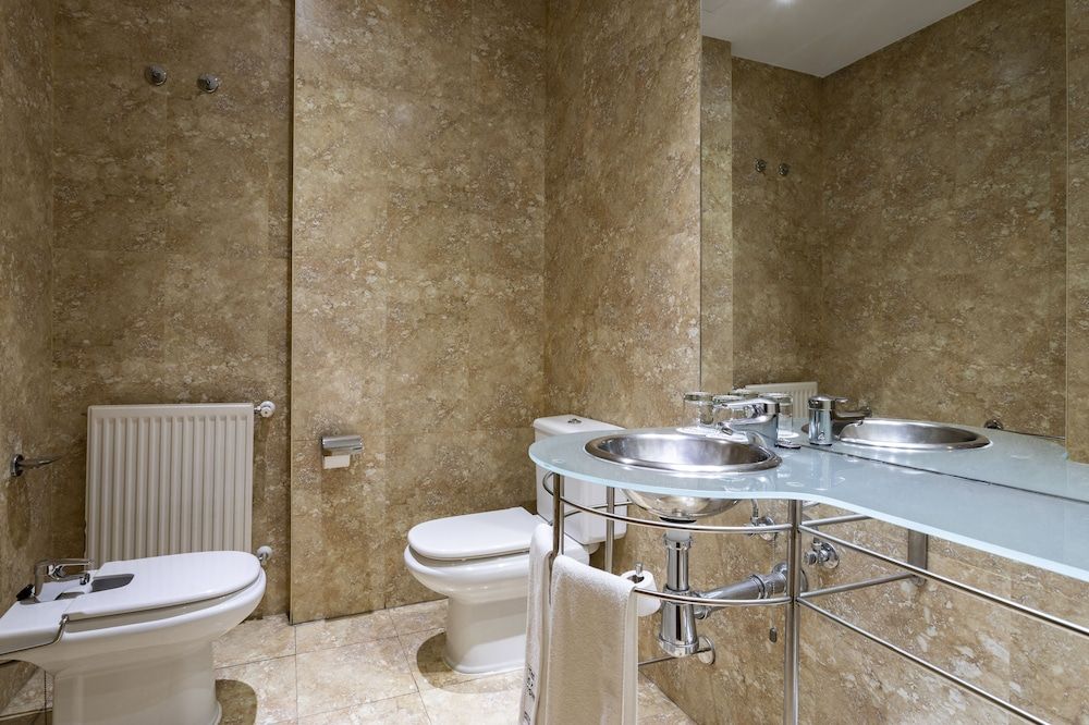 Petit Palace Arturo Soria Standard Double Room 15