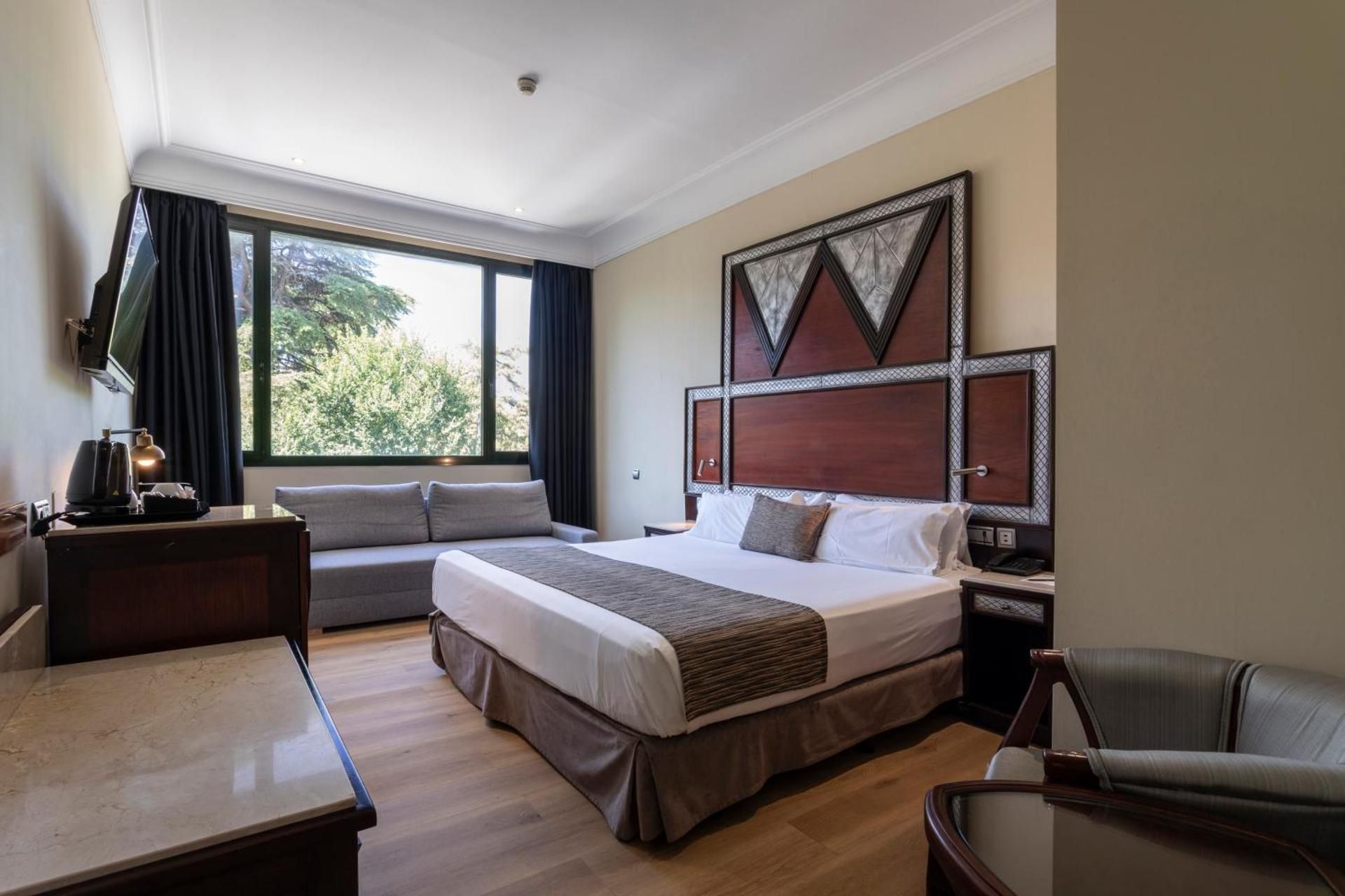 undefined Petit Palace Arturo Soria 5