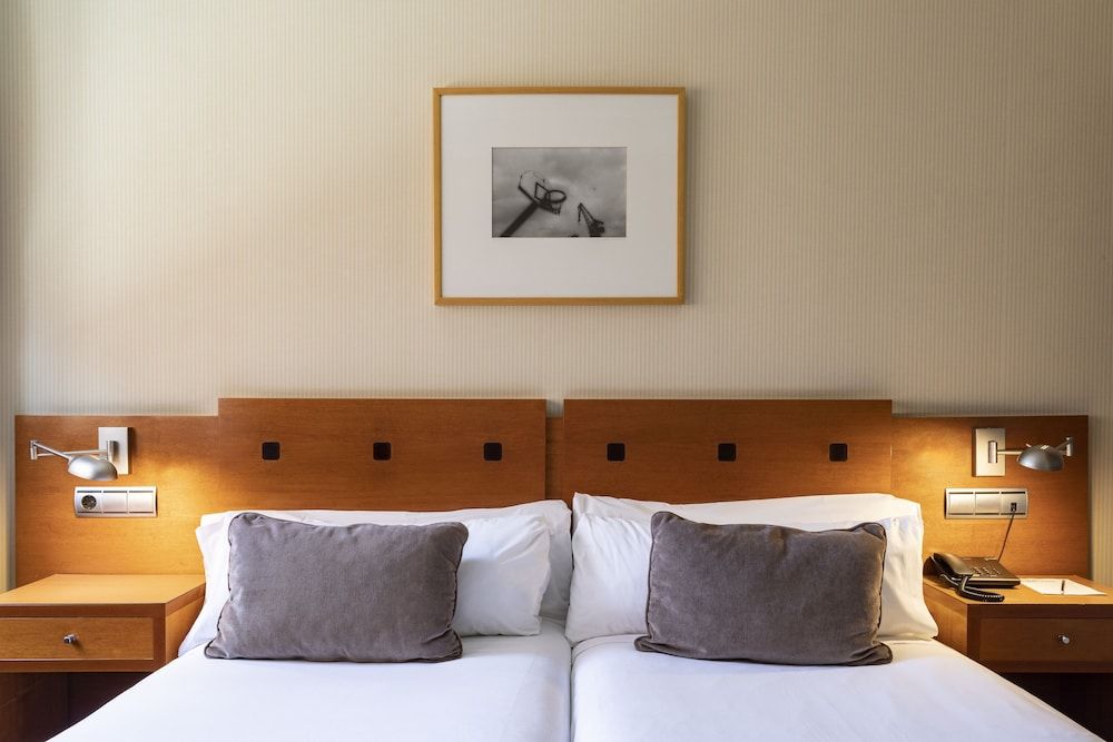 Petit Palace Arturo Soria Standard Double Room 12