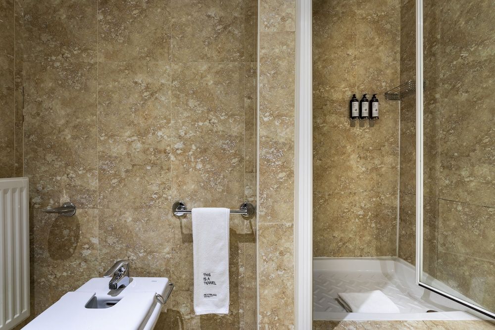 Petit Palace Arturo Soria Standard Double Room 14