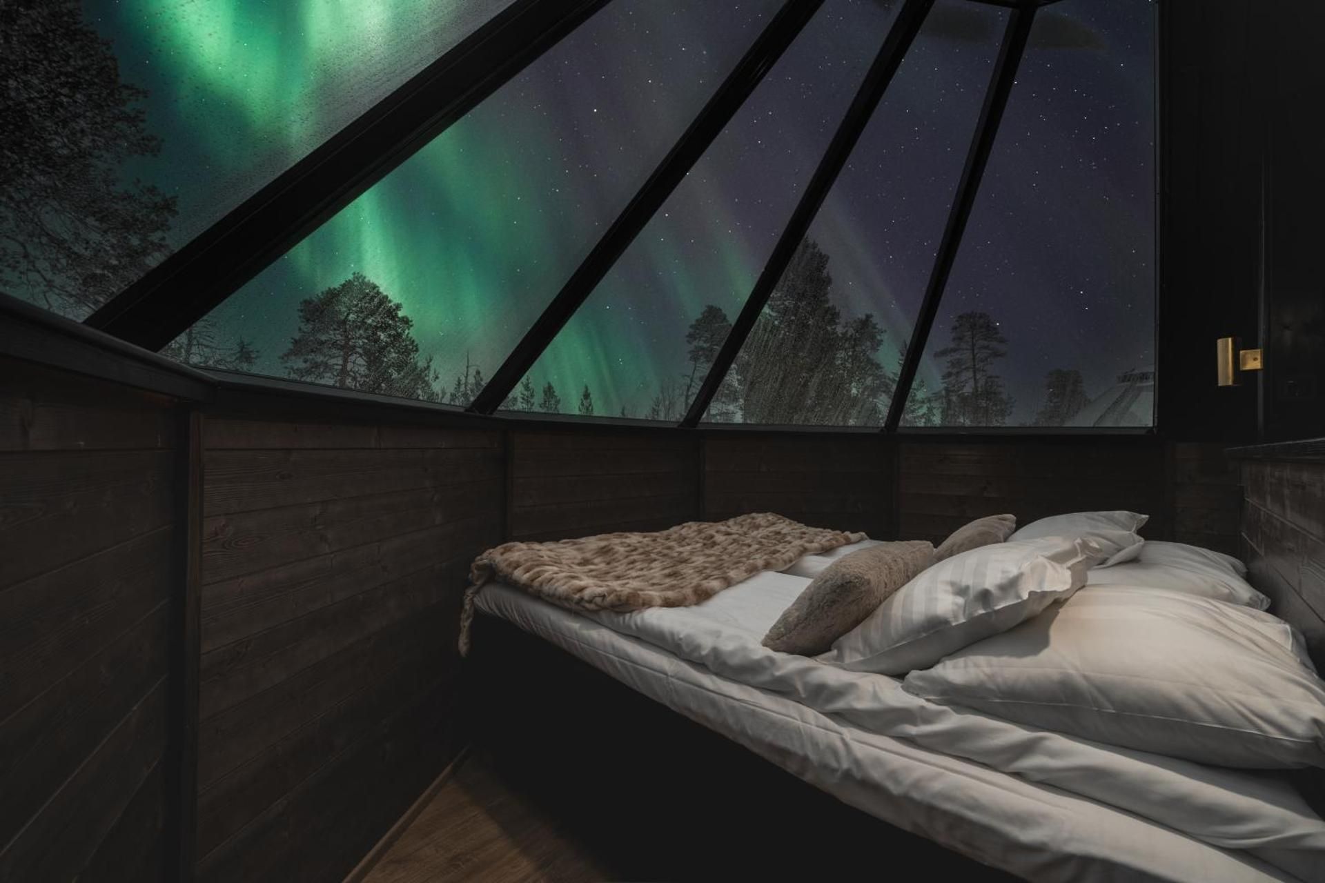  Aurora Premium Cabin