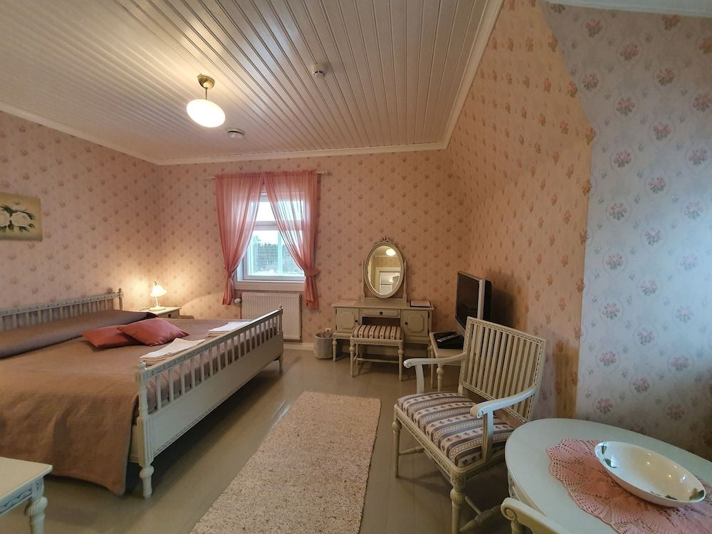 Lomamokkila Main building double room 3 5