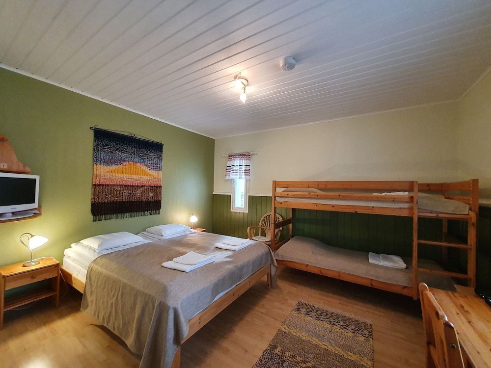 Lomamokkila Guesthouse family room