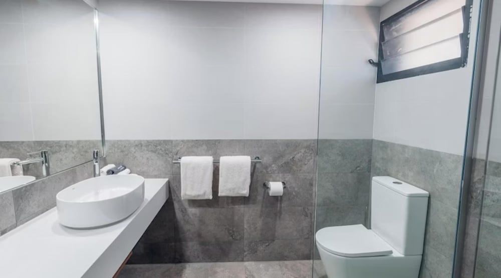 Discovery Resorts - Kings Canyon Standard Room - 2 Queens 4