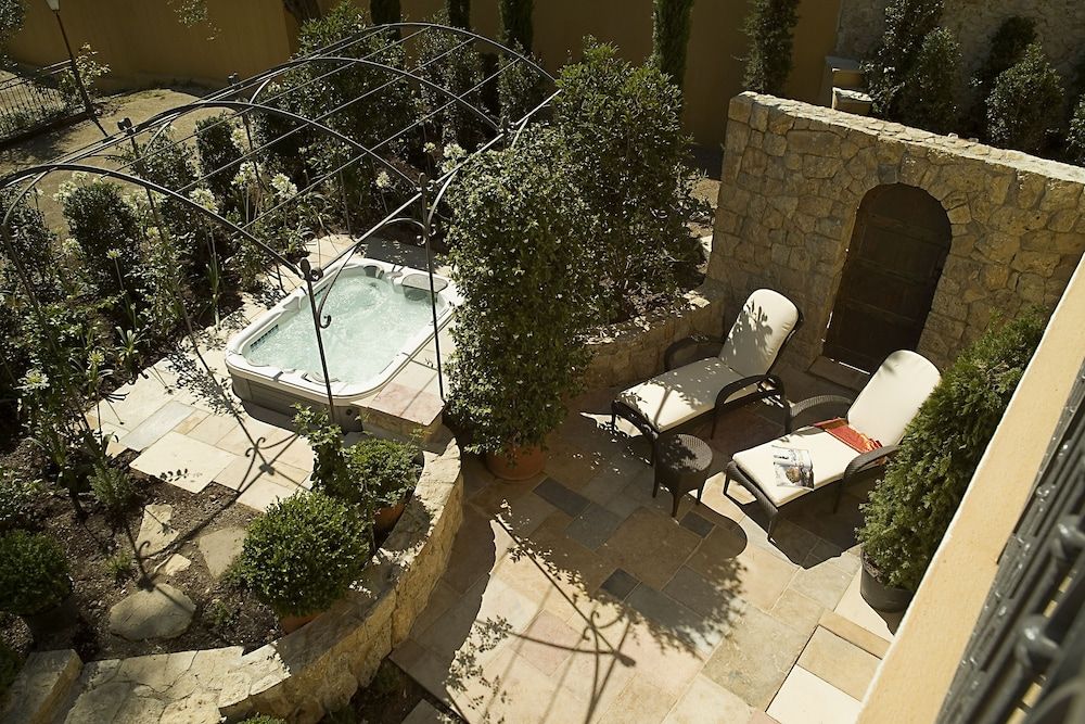 Suite, Jetted Tub, Garden View (Prestige)