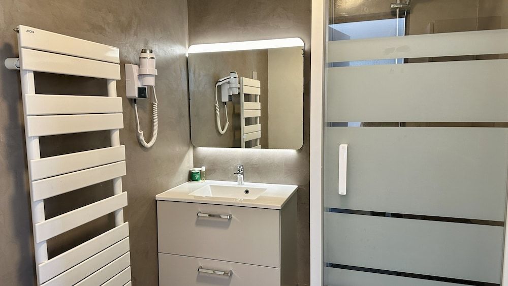 La Maison Blanche Superior Apartment, 2 Bedrooms 5