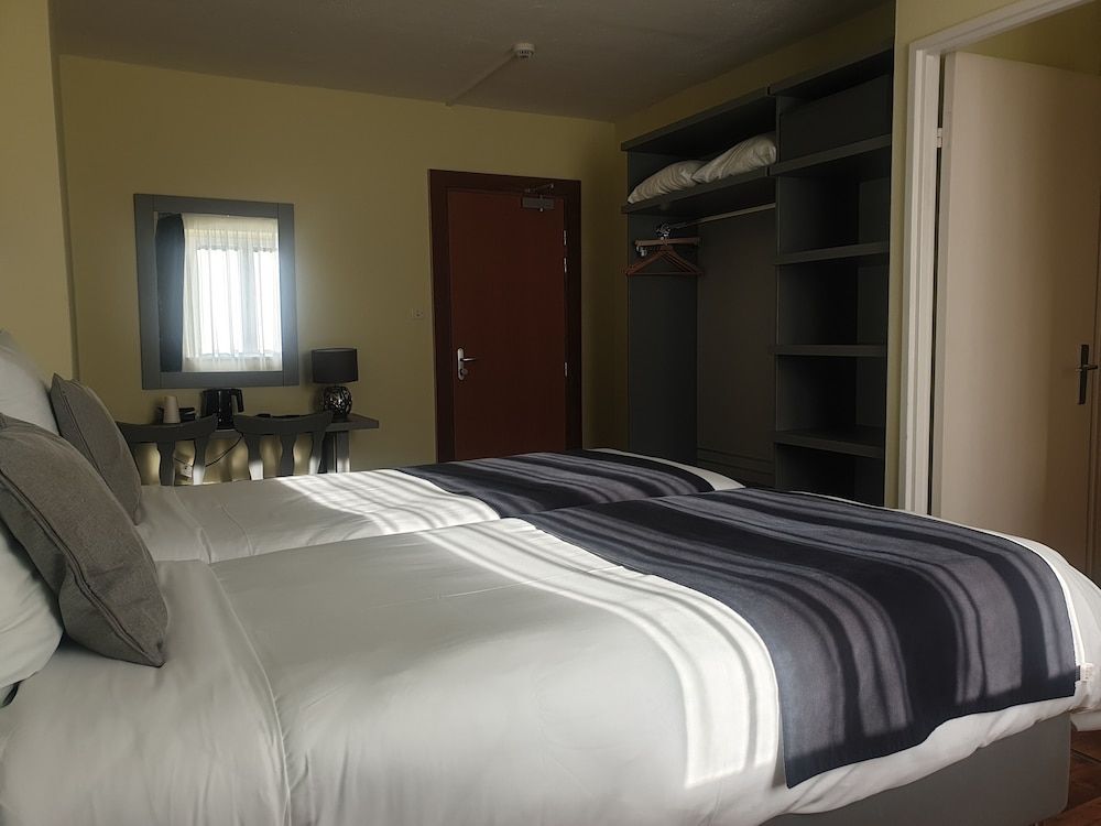 Comfort Twin Room