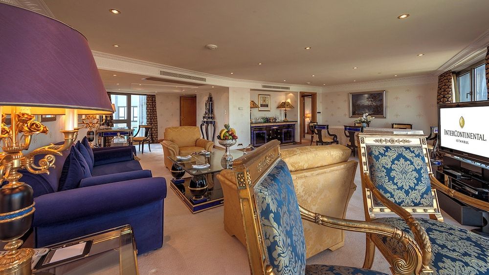 Presidential Suite, Smoking, Sea View