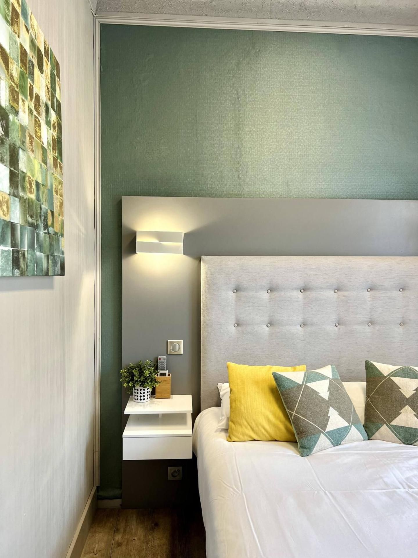 Deluxe Double Room with Balcony and Sea View