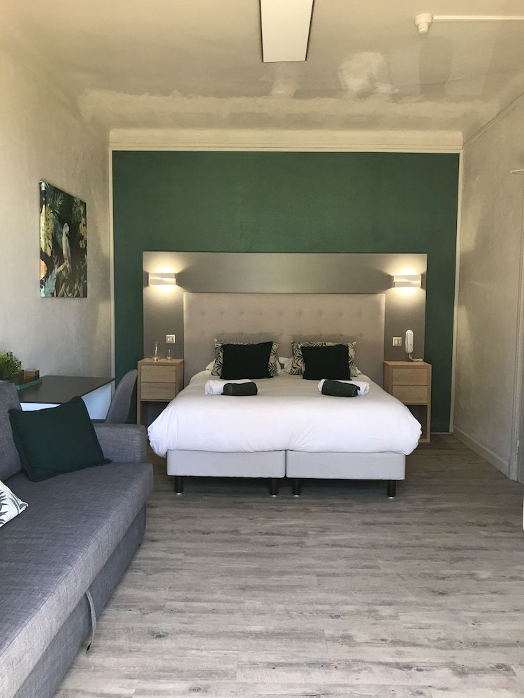 Classic Quadruple Room, Balcony, Sea View