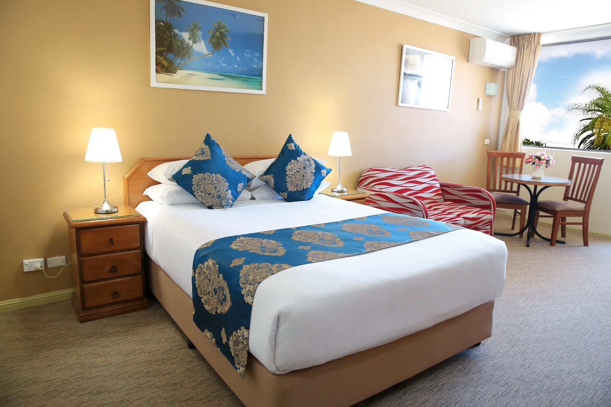 Ryde Inn Twin Room 2