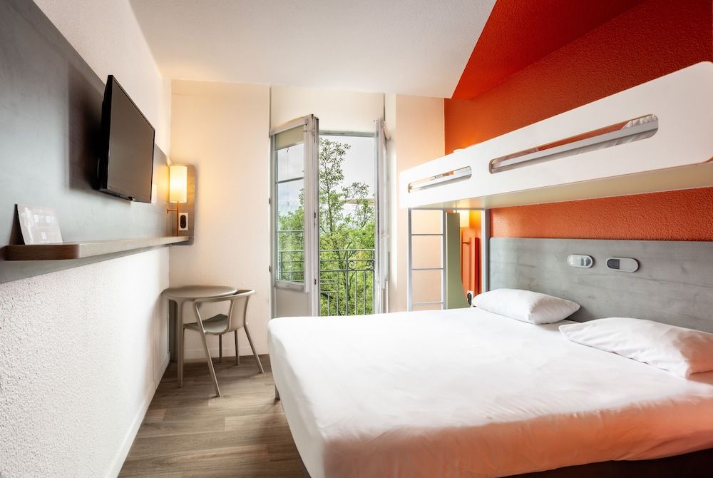 Triple Room, Multiple Beds