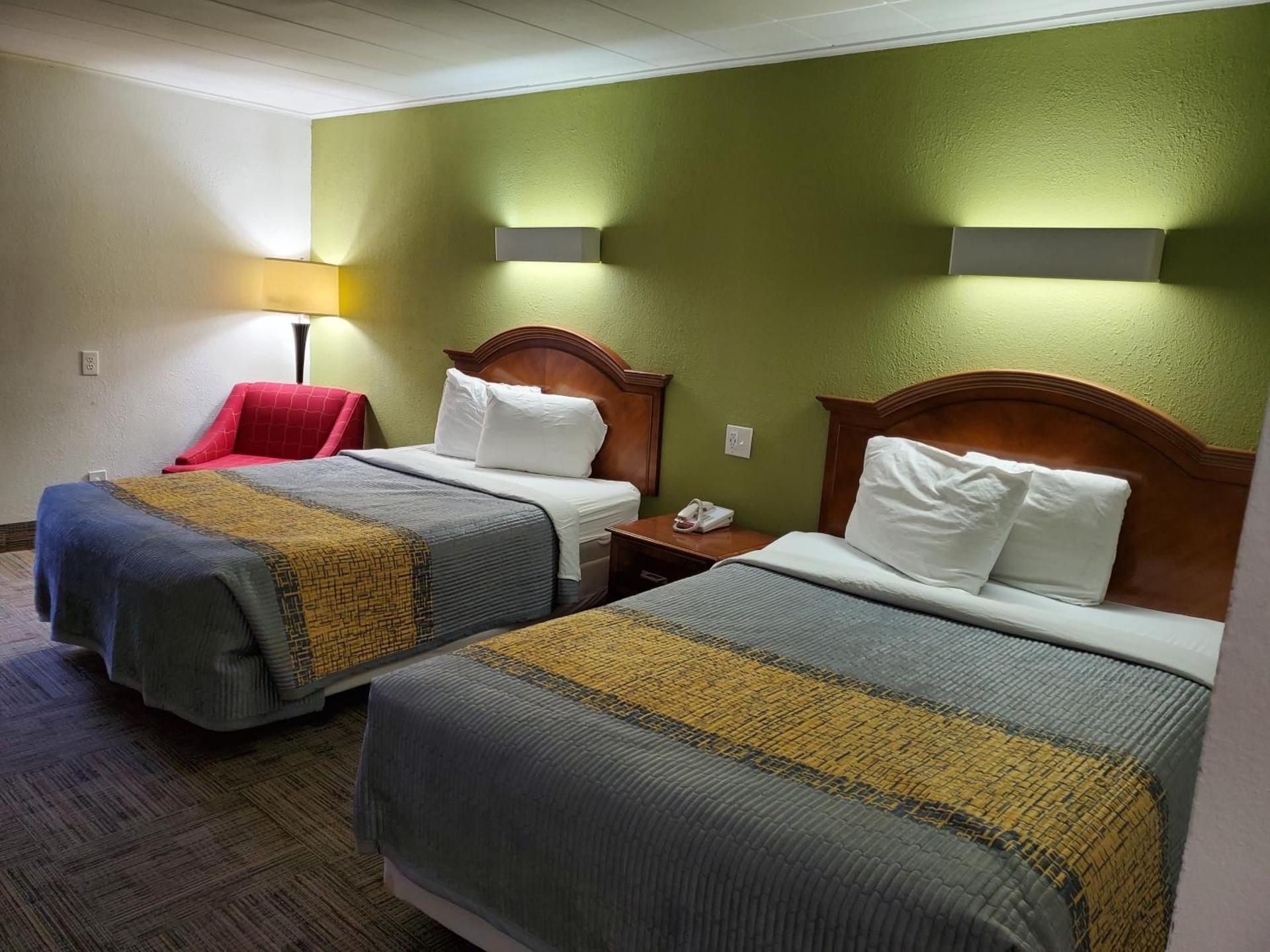 Queen Room with Two Queen Beds-Non-Smoking