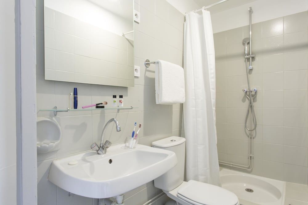 Hôtel d'Angleterre Standard Double Room 6