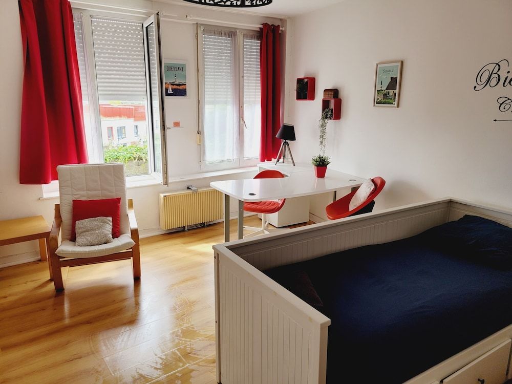 Appart Cosy Brest vue mer Apartment, Private Bathroom, Sea View 5