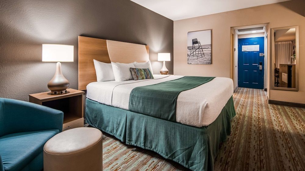 undefined Best Western Plus Atlantic Beach Resort 4