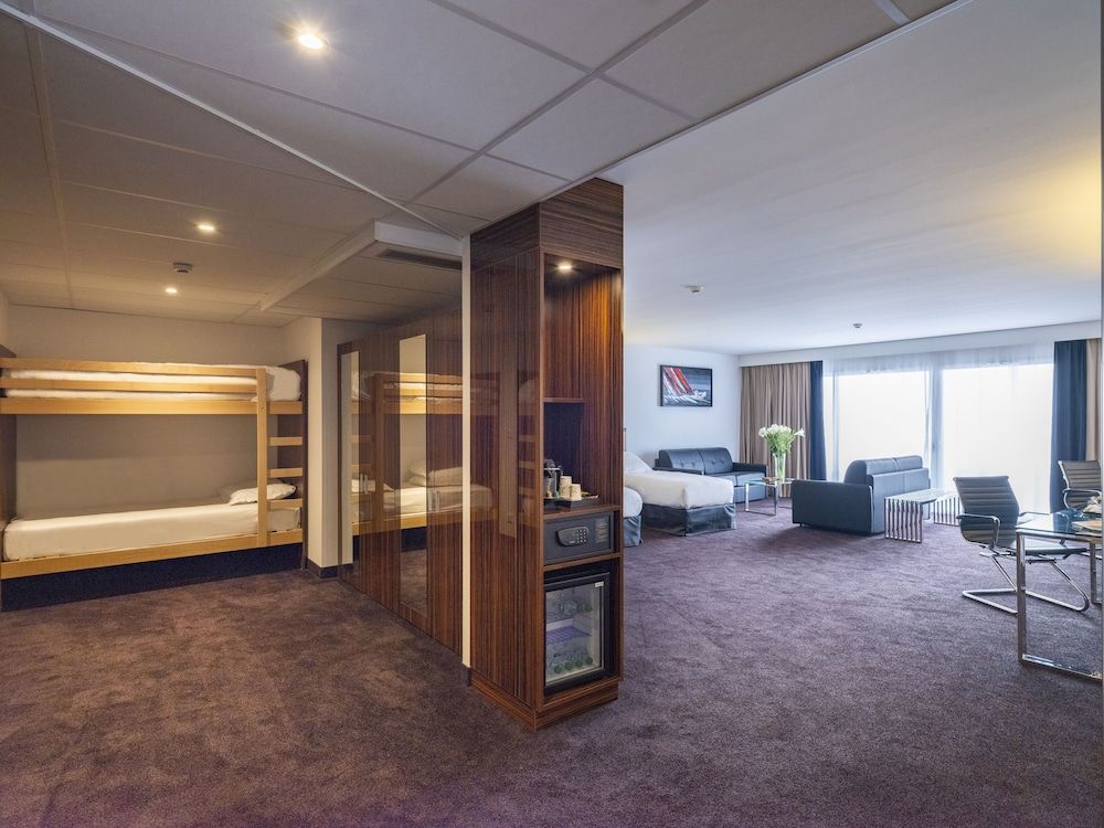 Suite Prestige, view on the salt marshes