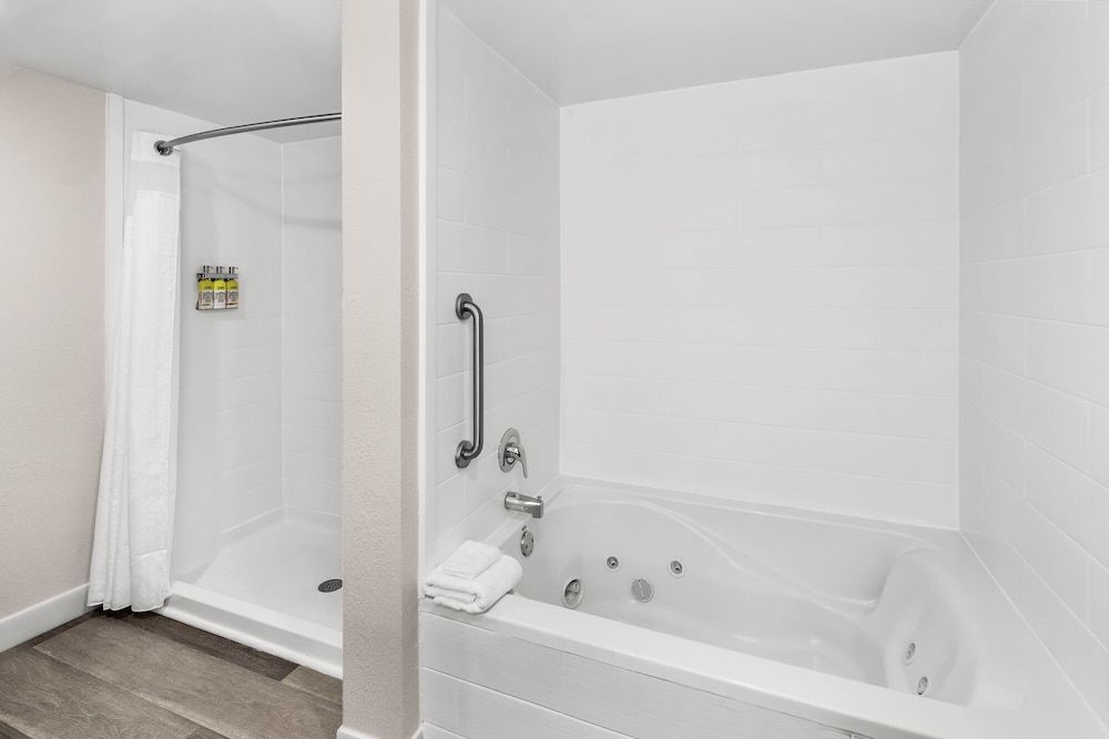 Suite, 1 Bedroom (Boardroom)