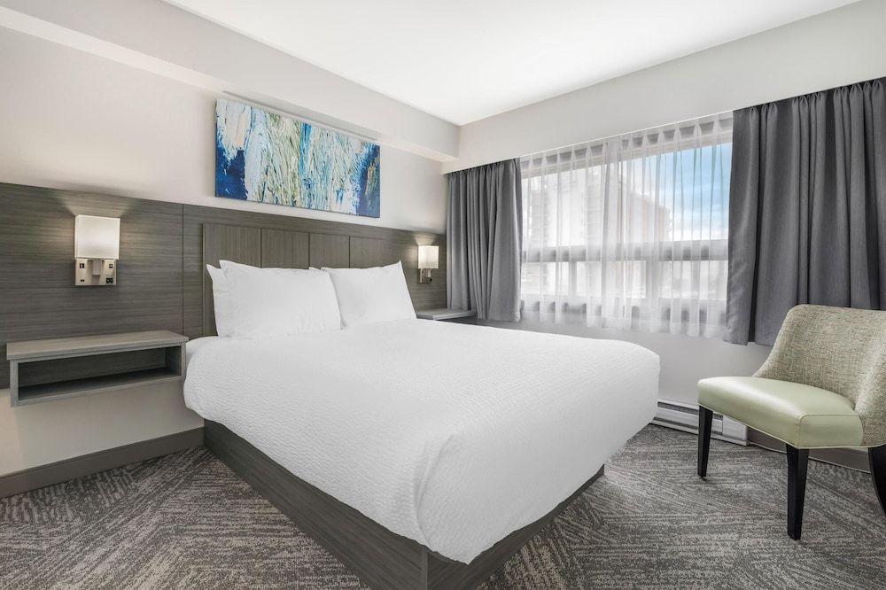 Suite, 1 Queen Bed, Non Smoking, Kitchen (with Single Sofabed, Full Kitchen)