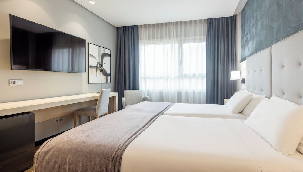 Hotel ILUNION Pio XII Double Room 4