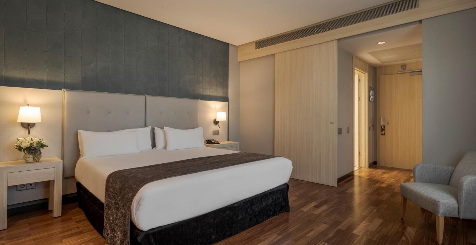 undefined Hotel ILUNION Pio XII 3