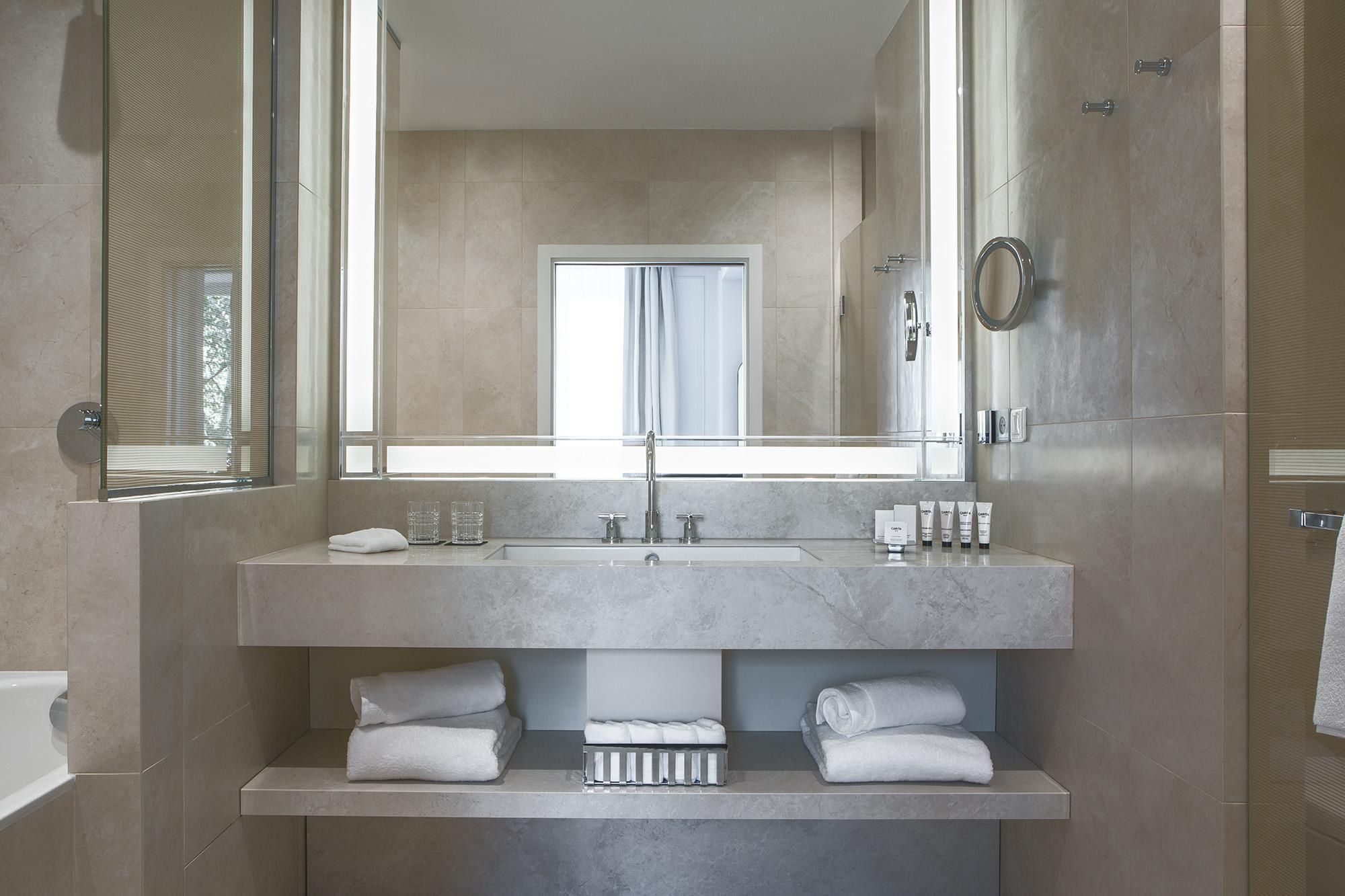 Junior Suite for 3 Adults