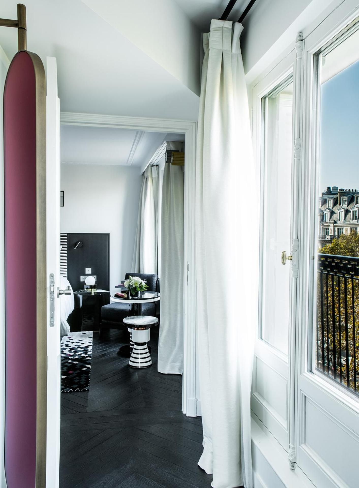 Deluxe Double Room with Eiffel Tower view