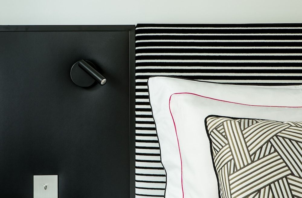 Fauchon L'Hotel Paris Classic Double or Twin Room 5