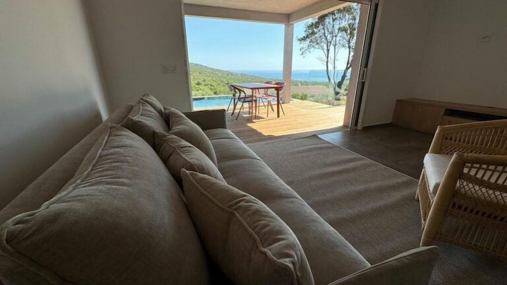Villa avec Piscine Privée chauffée Albitru