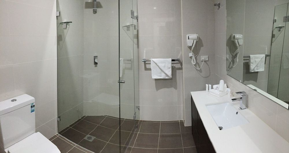 Hunts Hotel Liverpool Executive Queen Room