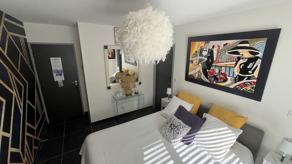 Double Room (Roxane)