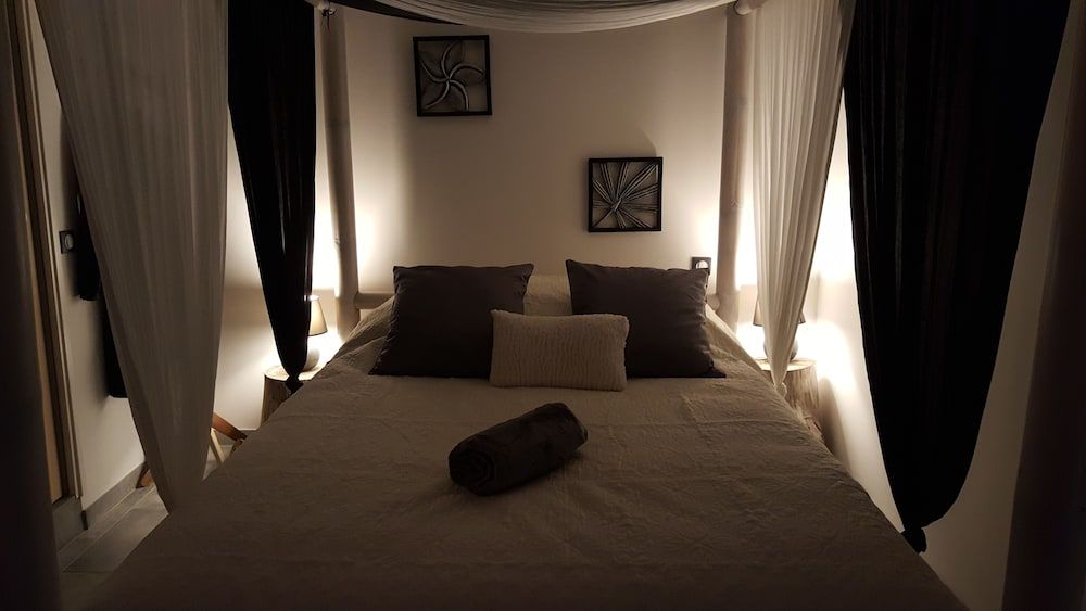 Double Room (Bambou)