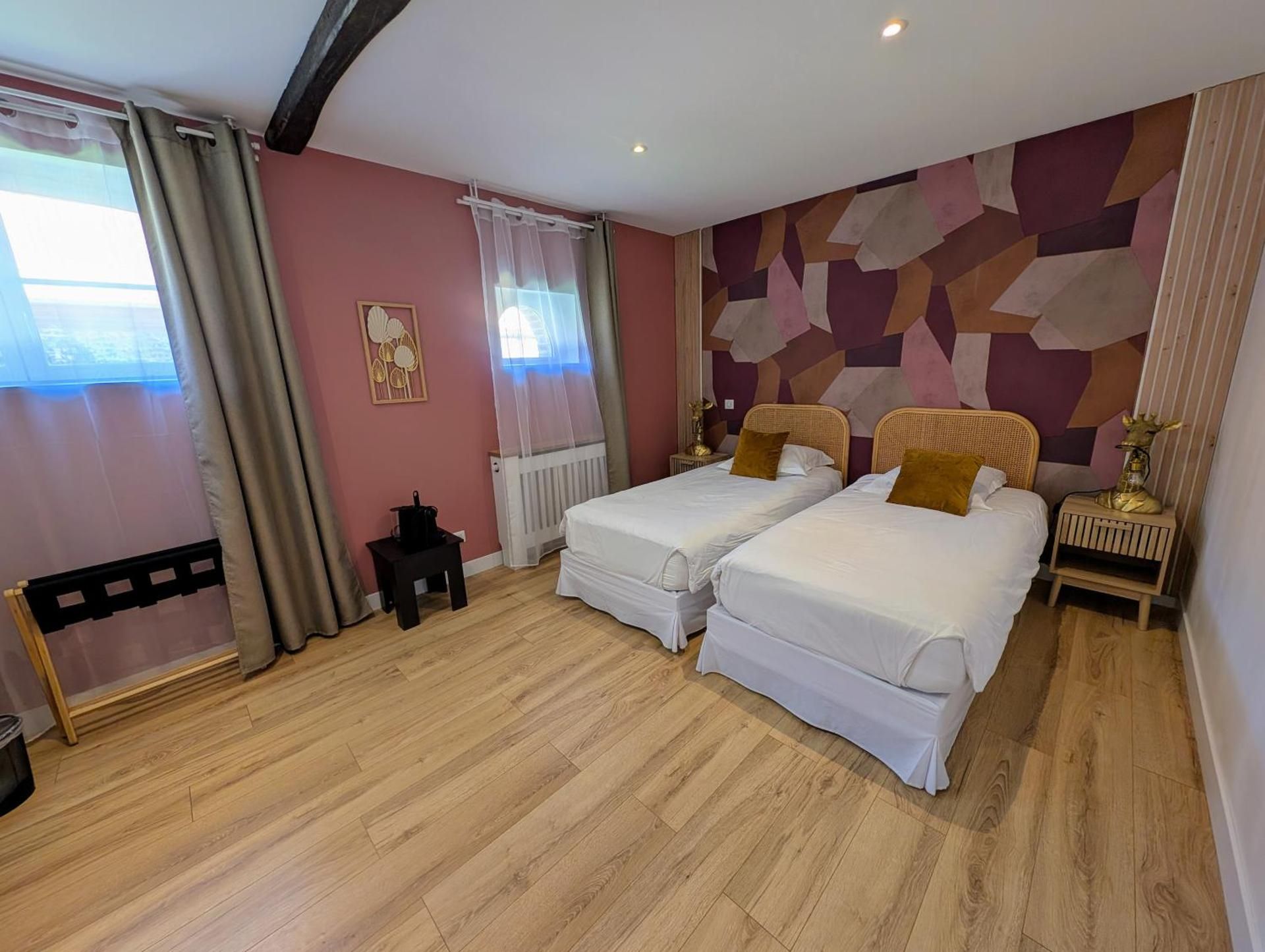 Standard Twin Room