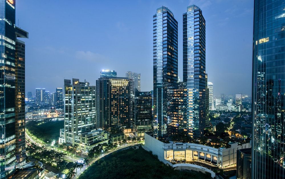 undefined The Ritz-Carlton Jakarta, Mega Kuningan 4