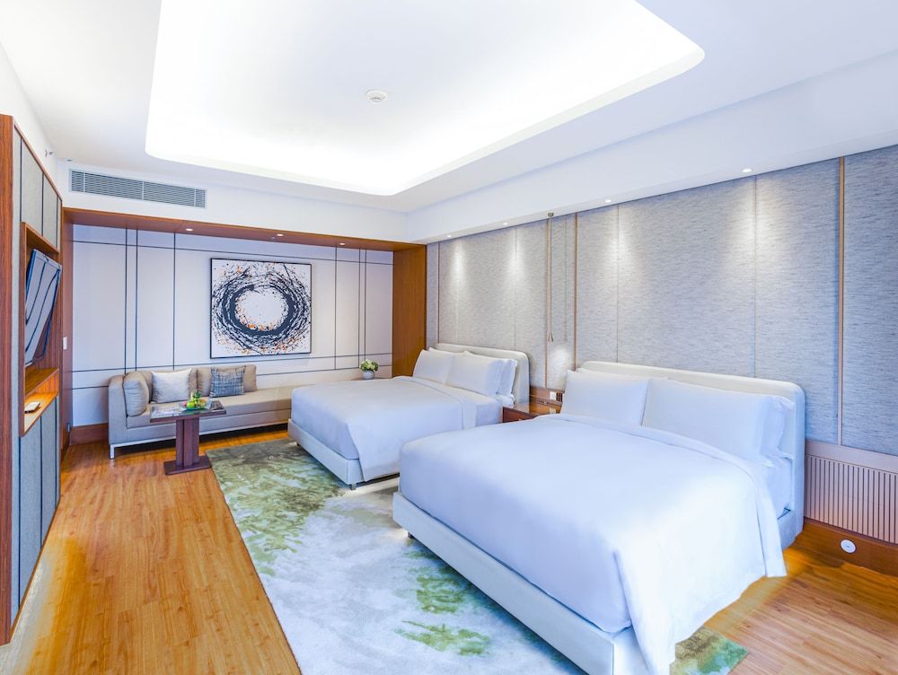 The Ritz-Carlton Jakarta, Mega Kuningan Grand Room, Multiple Beds 4