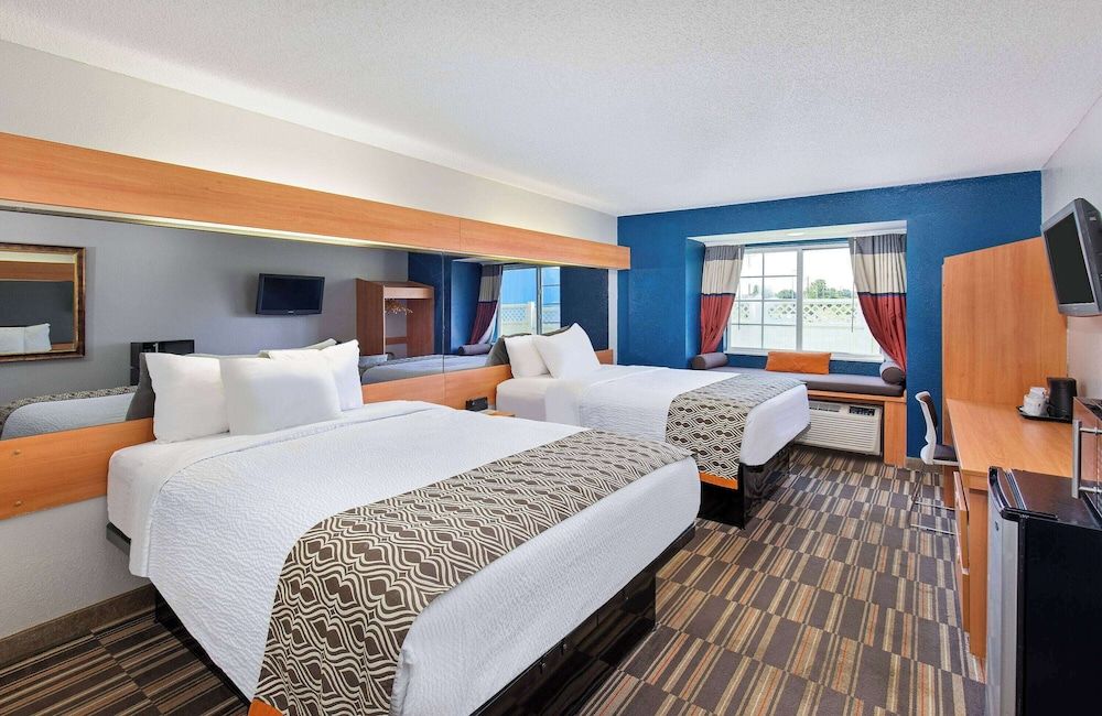 Room, 2 Queen Beds, Accessible, Non Smoking