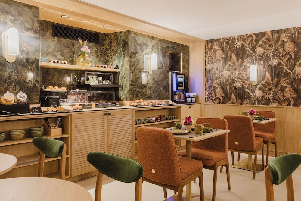 undefined Prince Albert Opera 10