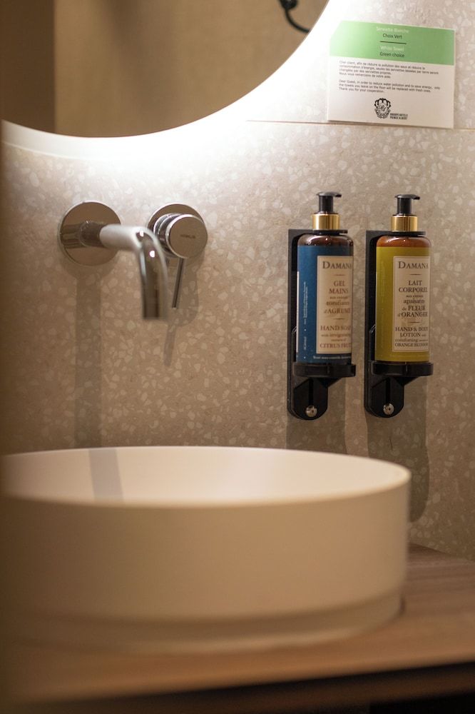 Prince Albert Opera Twin Room, Private Bathroom 10