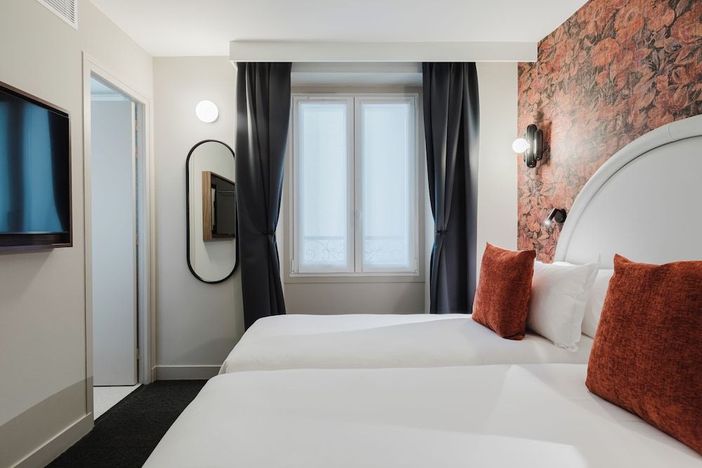 Prince Albert Opera Twin Room, Private Bathroom 5