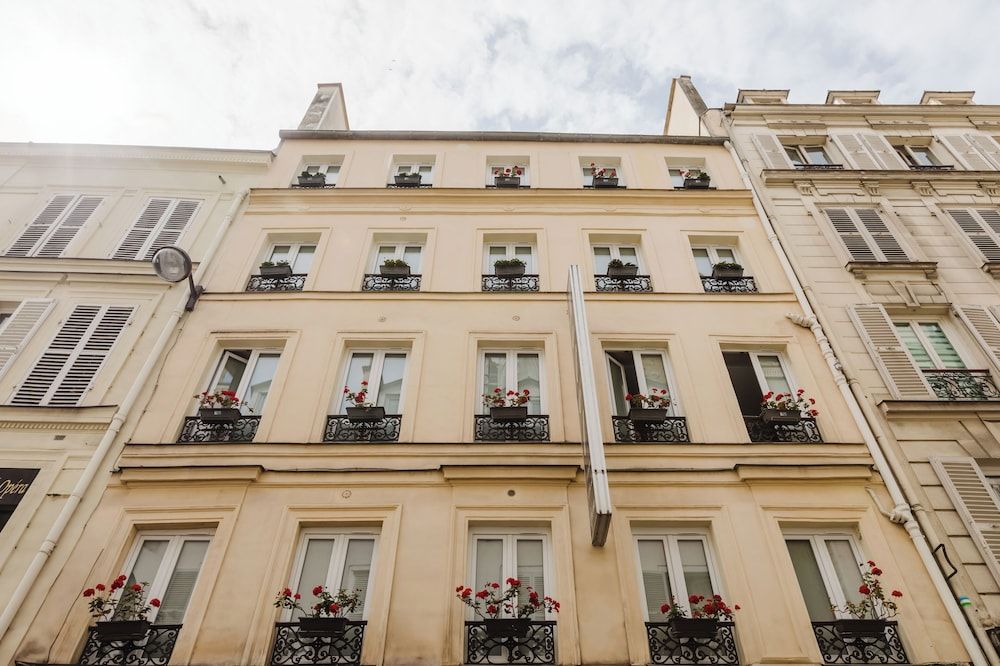 undefined Prince Albert Opera 7