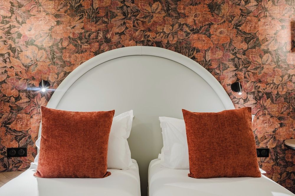 undefined Prince Albert Opera