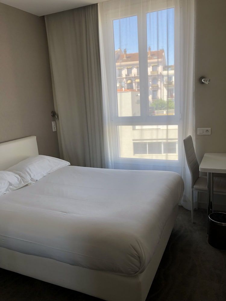 Ligure Cannes Standard Double Room 4