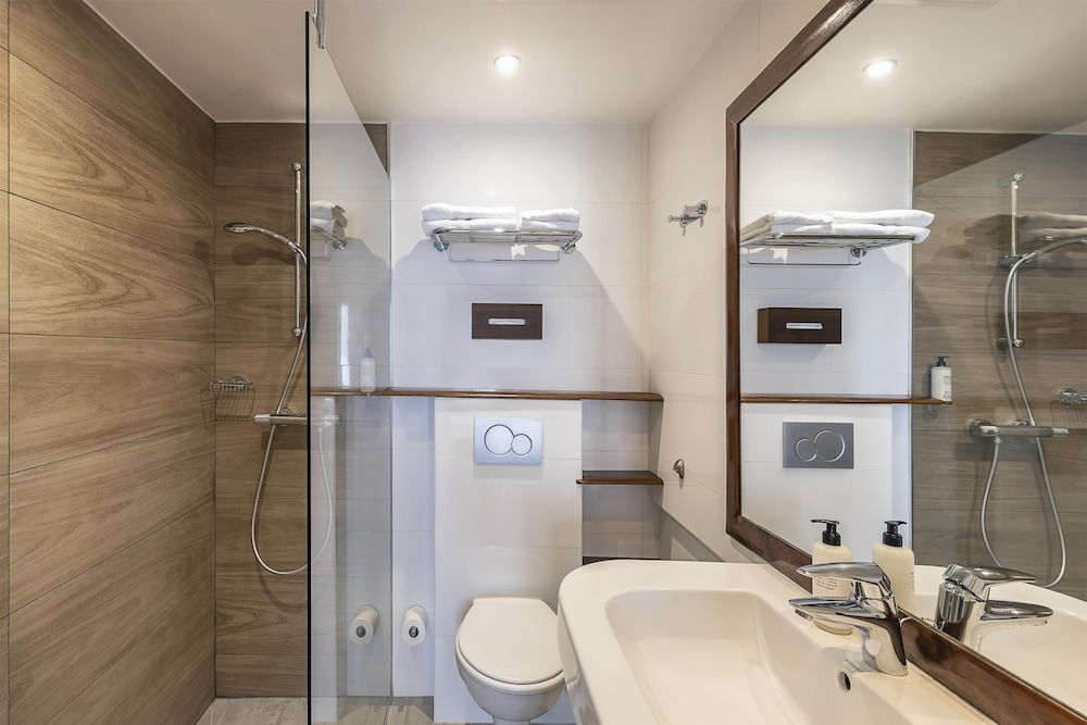 undefined Best Western Aramis Saint-Germain 9