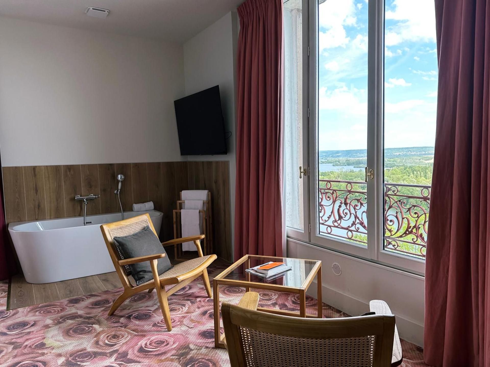 Suite with River View