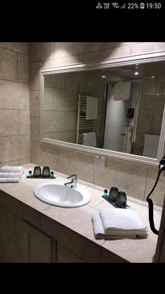 La Villa 10 Family Room 7